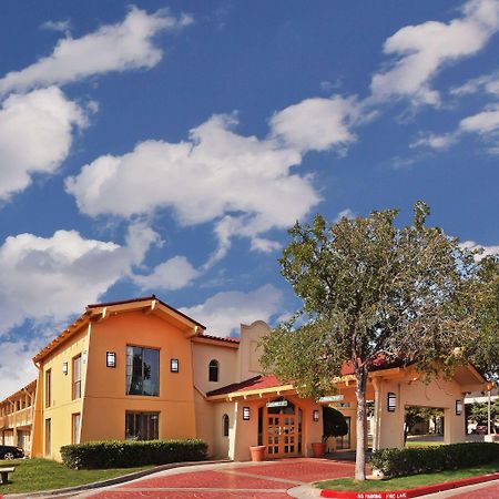 La Quinta Inn By Wyndham Amarillo Mid-City Bagian luar foto