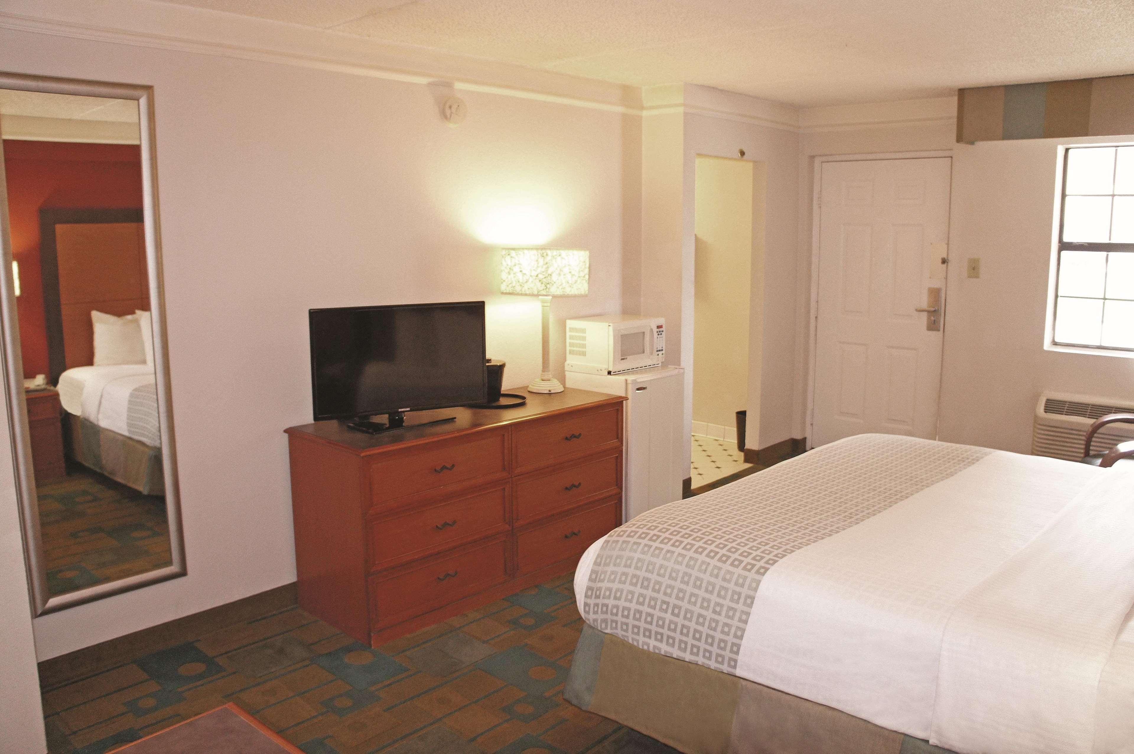 La Quinta Inn By Wyndham Amarillo Mid-City Bagian luar foto