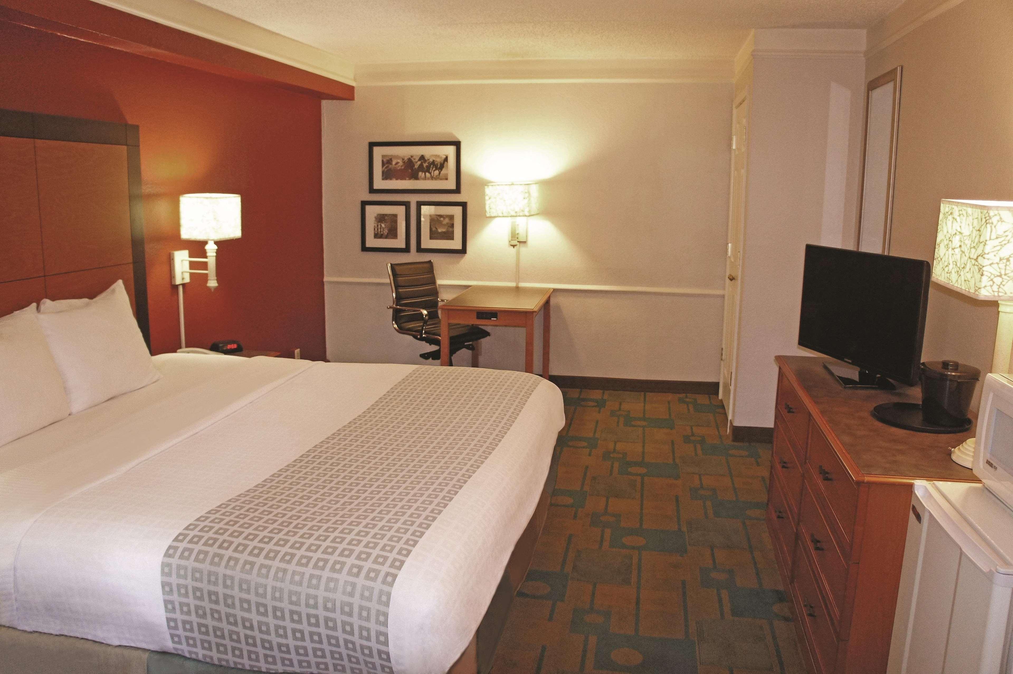 La Quinta Inn By Wyndham Amarillo Mid-City Bagian luar foto