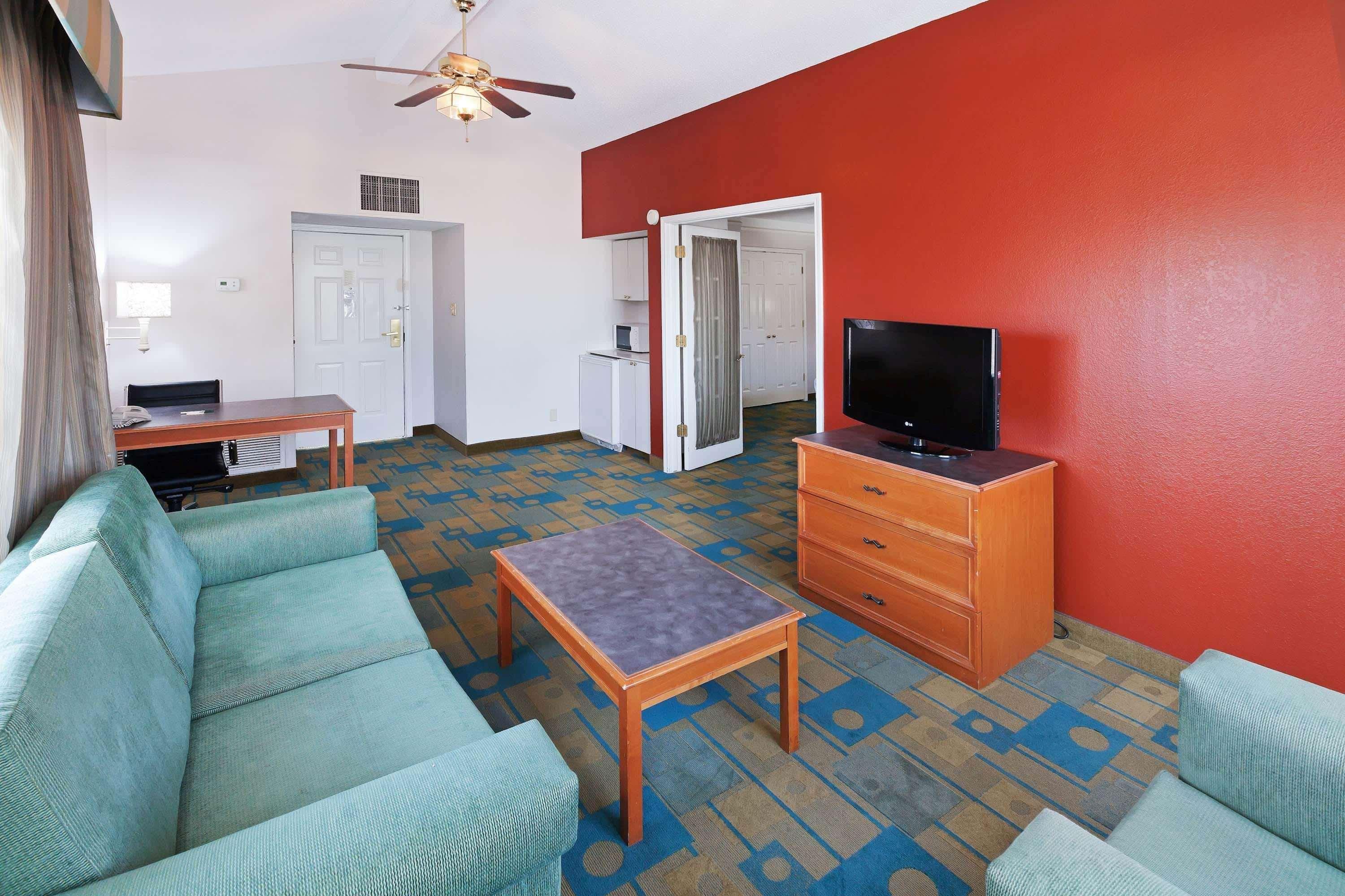 La Quinta Inn By Wyndham Amarillo Mid-City Bagian luar foto