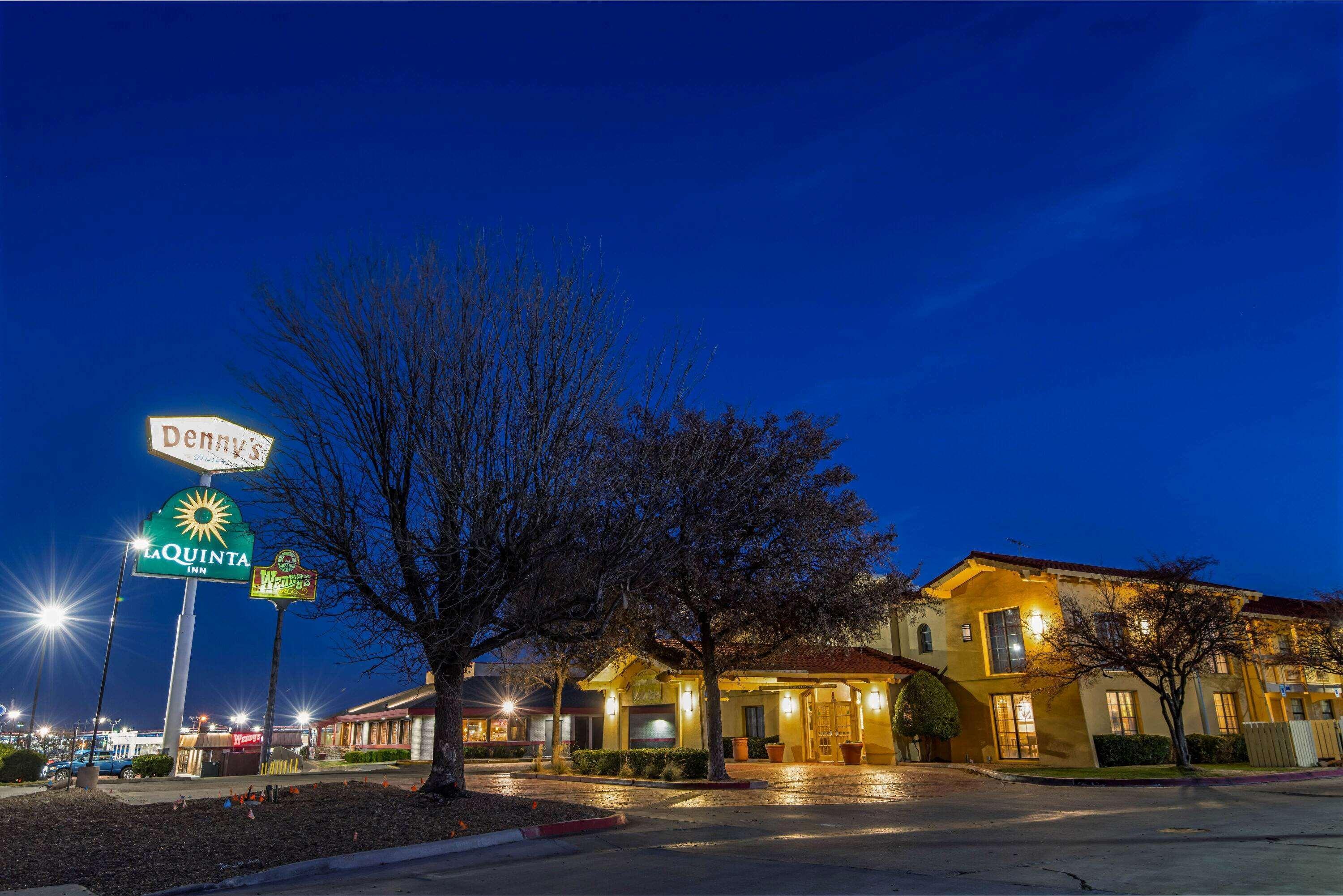 La Quinta Inn By Wyndham Amarillo Mid-City Bagian luar foto