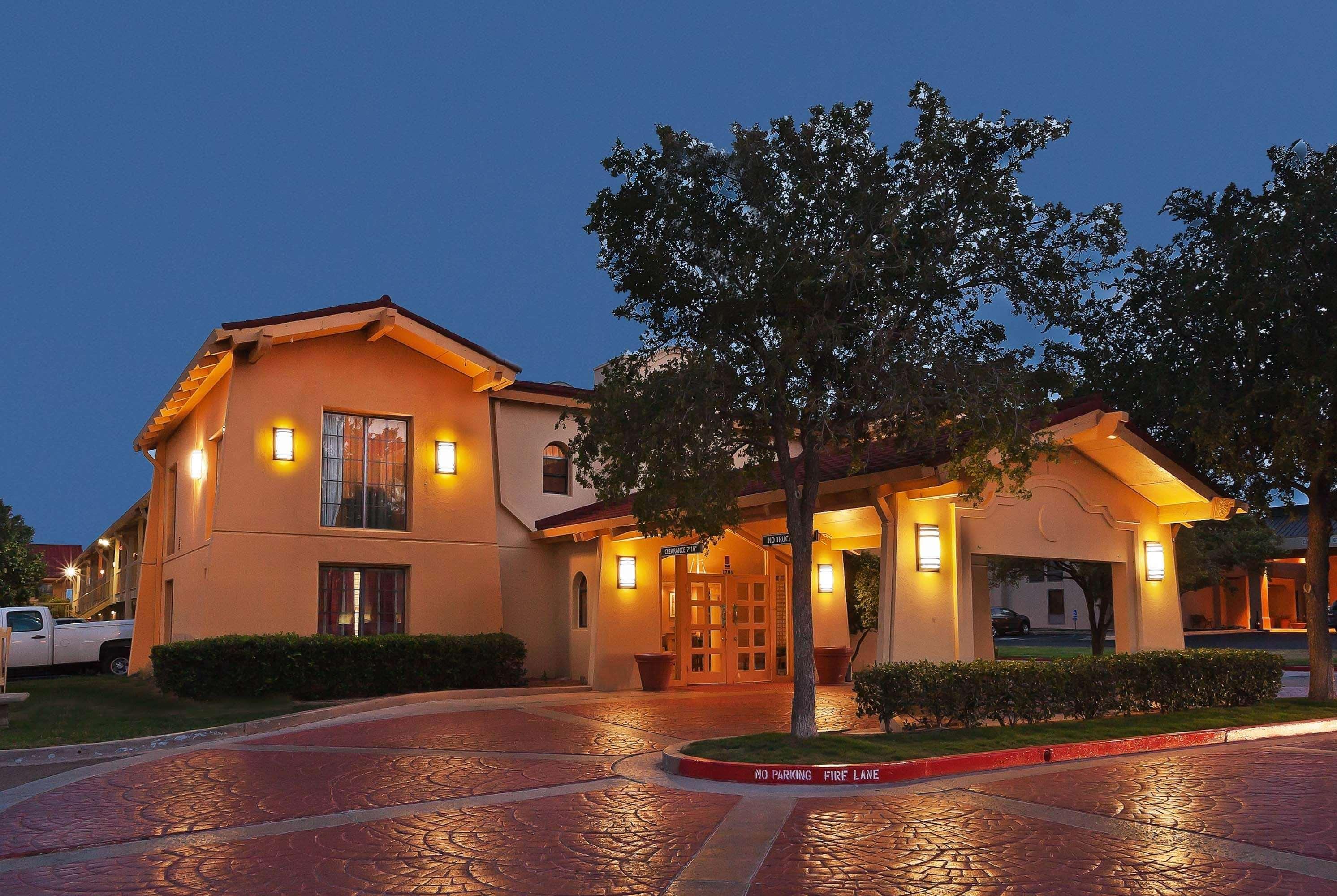 La Quinta Inn By Wyndham Amarillo Mid-City Bagian luar foto