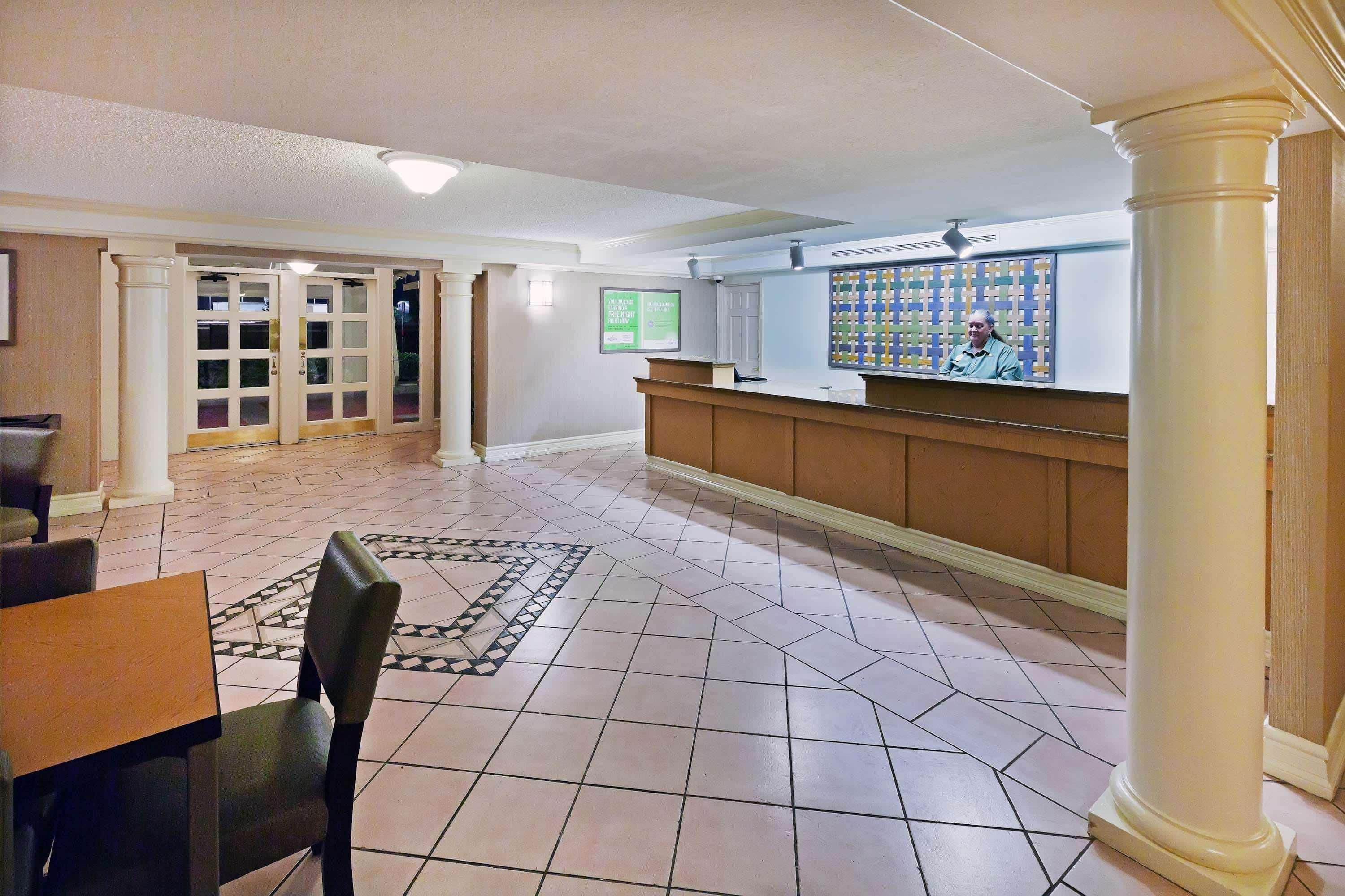 La Quinta Inn By Wyndham Amarillo Mid-City Bagian luar foto