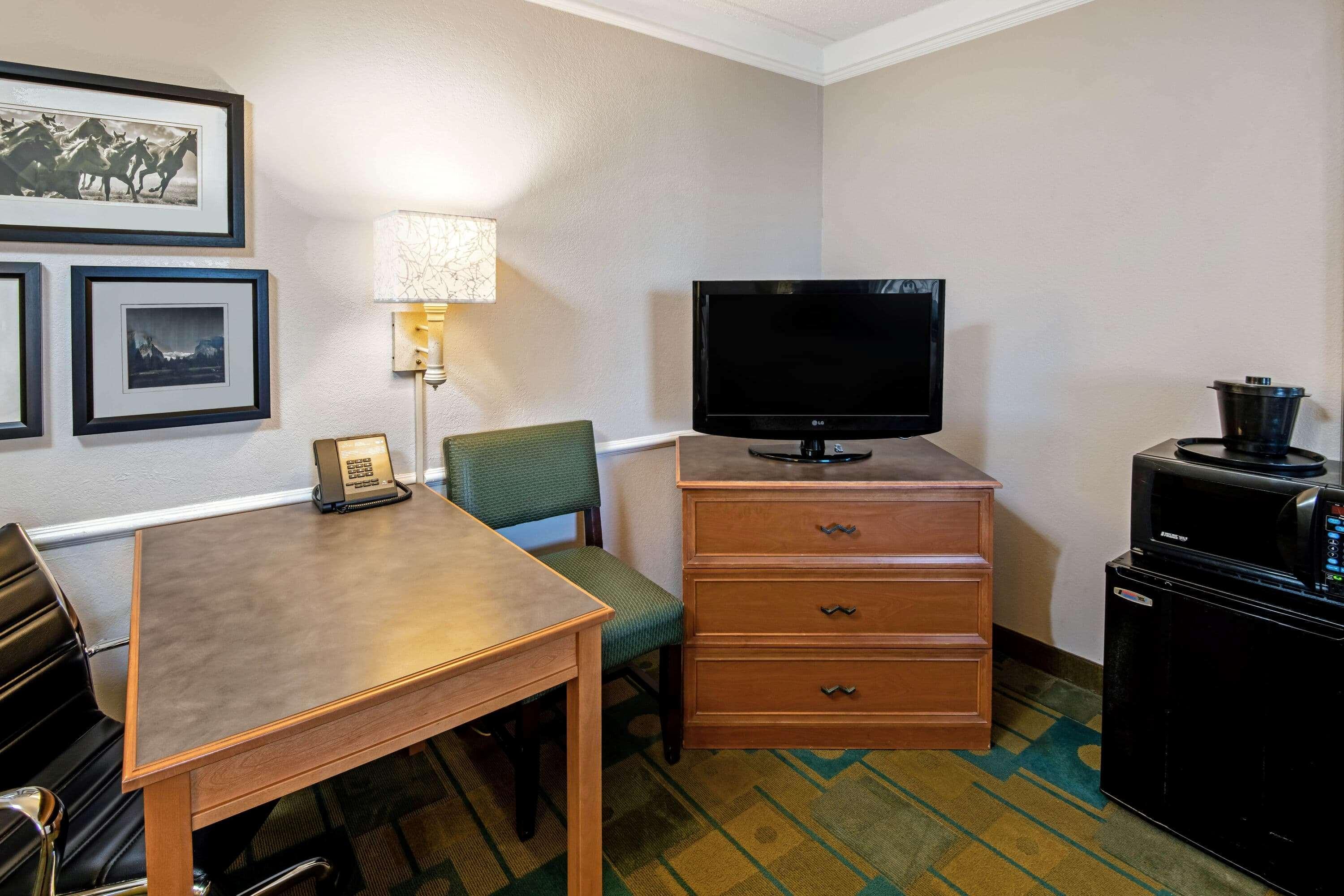 La Quinta Inn By Wyndham Amarillo Mid-City Bagian luar foto