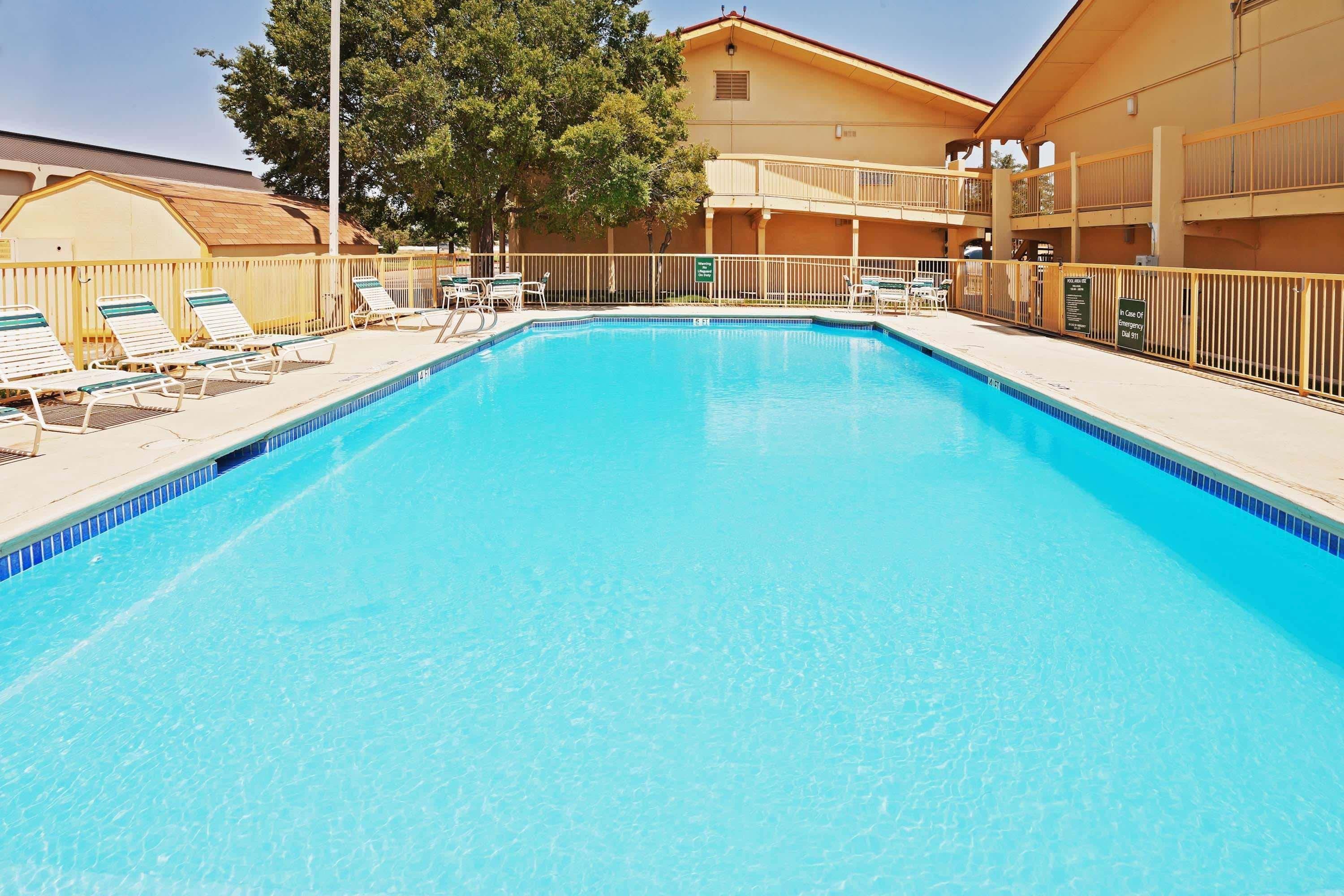 La Quinta Inn By Wyndham Amarillo Mid-City Bagian luar foto