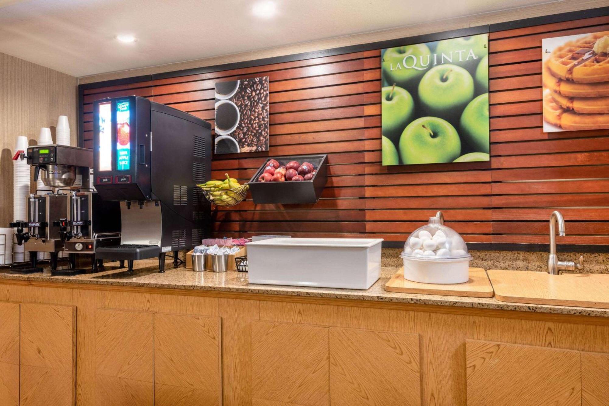 La Quinta Inn By Wyndham Amarillo Mid-City Bagian luar foto